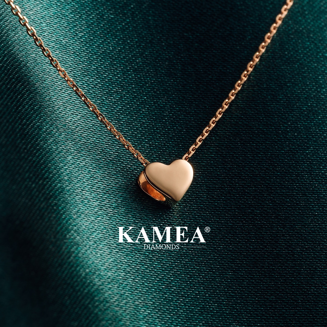 elegantný prívesok v tvare srdca od Kamea Diamonds